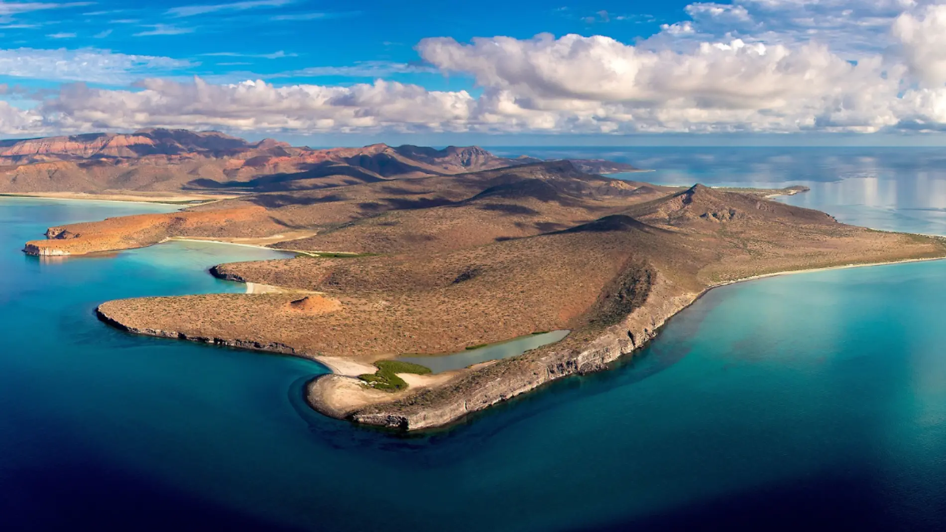 isla espiritu santo protegida